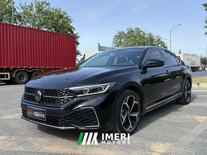 Volkswagen Passat 380TSI Starry Sky Luxury Edition - ავტომობილი ჩინეთიდან