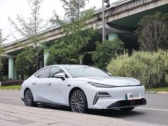 Geely Galaxy Xingyao 8 130km EM-i Flagship - ფოტო 3
