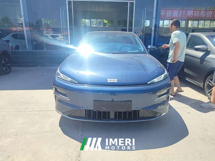 Geely Galaxy Xingyao 8 130km EM-i Premium Edition