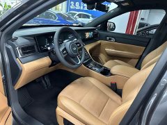 Li Auto ONE Extended Range 6-Seater - ფოტო 5