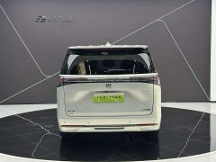Buick GL8 New Energy Lusang Respect Edition - фото 3