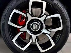 Rolls-Royce Cullinan 2020 Black Badge - ფოტო 11