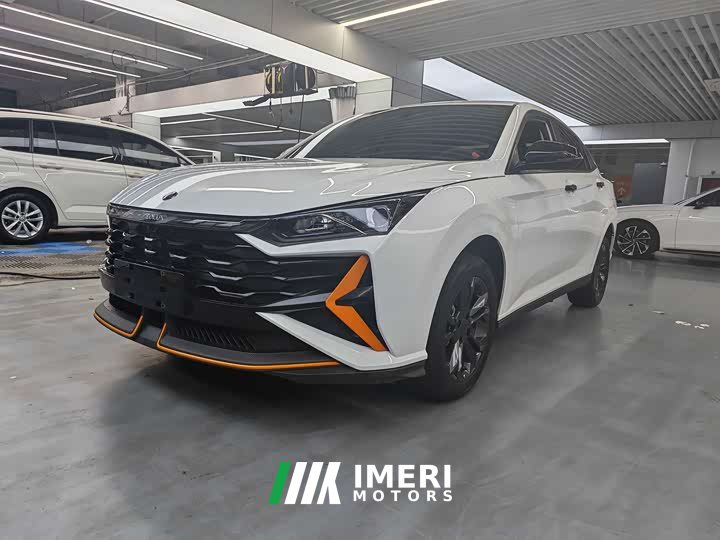 Dongfeng Yixuan 1.5L Automatic Dynamic Speed Edition - автомобиль из Китая