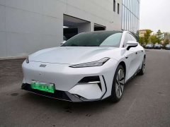 Geely Galaxy E8 665km Rear-Drive Starship Long-Range Edition - ფოტო 1