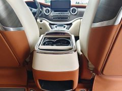 Mercedes-Benz Vito 2023 2.0T Elite 7-Seater - photo 12