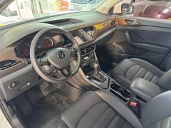 Volkswagen Touareg 280TSI FWD Luxury - ფოტო 7