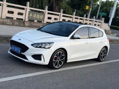 Ford Focus 2020 Hatchback EcoBoost 180 Automatic ST Line - ფოტო 1