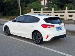 Ford Focus 2020 Hatchback EcoBoost 180 Automatic ST Line - ფოტო 4