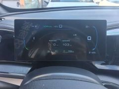 BYD Qin PLUS Glory Edition DM-i 55KM Leading - ფოტო 5