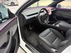 Tesla Model Y Rear-Wheel Drive - ფოტო 3