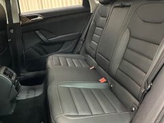 Volkswagen Touareg 2021 280TSI FWD Luxury Plus - ფოტო 9