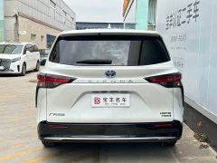 Toyota Sienna 2021 2.5L Hybrid Premium Edition - ფოტო 10