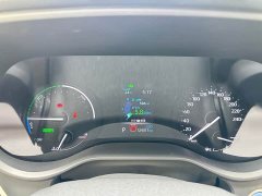 Toyota Sienna 2021 2.5L Hybrid Premium Edition - ფოტო 8