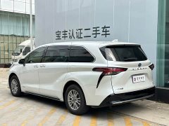 Toyota Sienna 2021 2.5L Hybrid Premium Edition - ფოტო 9