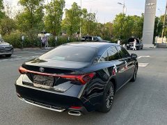Toyota Avalon 2.0L XLE Premium Edition - ფოტო 12