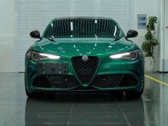 Alfa Romeo Giulia 2022 2.9T Quadrifoglio - ფოტო 1