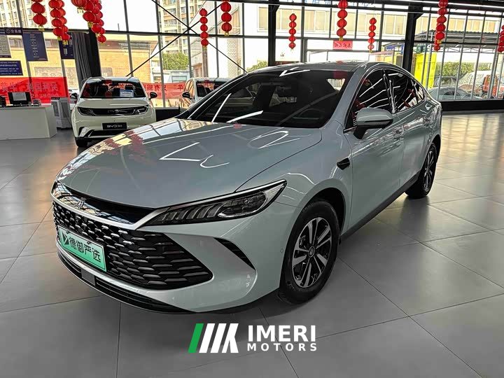 BYD Qin PLUS DM-i Smart Driving Edition 120KM Excellence - ავტომობილი ჩინეთიდან