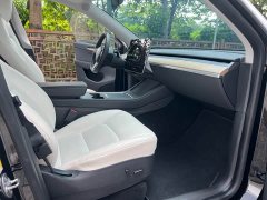 Tesla Model Y Standard Range RWD - ფოტო 10