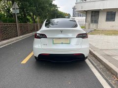 Tesla Model Y Standard Range RWD - ფოტო 5