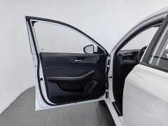 SAIC MG i5 2023 1.5L Manual Comfort Edition - ფოტო 8
