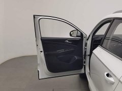 Volkswagen Jetta VS5 280TSI Manual Entry-Level - ფოტო 8