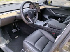 Tesla Model Y Standard Range RWD - ფოტო 5