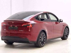 Tesla Model Y Performance All-Wheel Drive - ფოტო 7