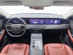 Lincoln Z 2.0T Premier - ფოტო 9