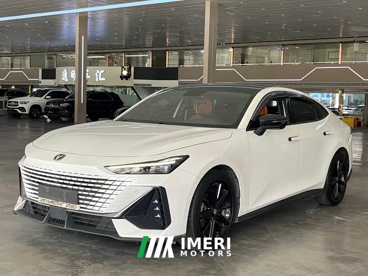 Changan UNI-V 1.5T Deluxe - ავტომობილი ჩინეთიდან