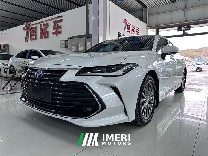 Toyota Avalon Hybrid 2.5L Luxury
