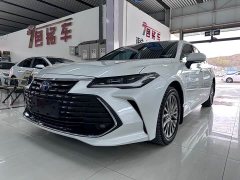 Toyota Avalon Hybrid 2.5L Luxury - ფოტო 1