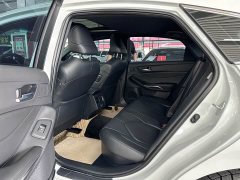 Toyota Avalon Hybrid 2.5L Luxury - ფოტო 11