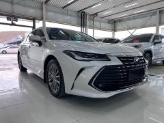 Toyota Avalon Hybrid 2.5L Luxury - ფოტო 3