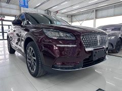 Lincoln Explorer 2022 2.0T FWD Elegant Edition - ფოტო 3