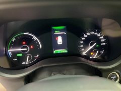 Toyota Gravia 2.5L Hybrid Luxury - ფოტო 5