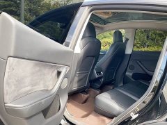 Tesla Model Y Long Range All-Wheel Drive - ფოტო 14
