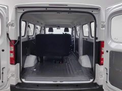 Wuling Yangguang 2024 300km Comfort Passenger Van 75kW - ფოტო 16