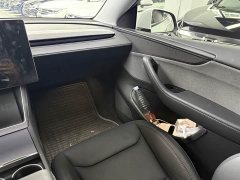 Tesla Model Y Rear-Wheel Drive - ფოტო 10