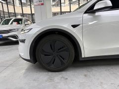 Tesla Model Y Rear-Wheel Drive - ფოტო 14