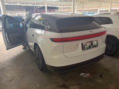 Li Auto i6 Two-Wheel Drive Standard - ფოტო 13