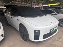 Li Auto i6 Two-Wheel Drive Standard - ფოტო 3