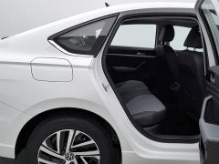 Volkswagen Lavida 1.5L Automatic Five Million Edition - ფოტო 15