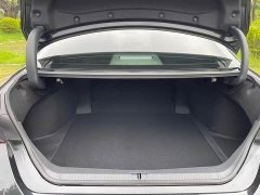 Toyota Avalon Hybrid 2.5L Luxury - ფოტო 13
