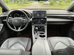 Toyota Avalon Hybrid 2.5L Luxury - ფოტო 17