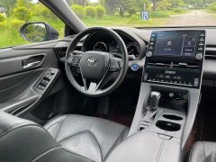 Toyota Avalon Hybrid 2.5L Luxury - ფოტო 19