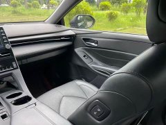 Toyota Avalon Hybrid 2.5L Luxury - ფოტო 20
