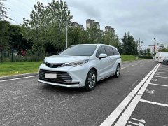 Toyota Sienna 2021 2.5L Hybrid Premium Edition - photo 1