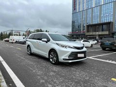 Toyota Sienna 2021 2.5L Hybrid Premium Edition - photo 3