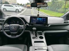 Toyota Sienna 2021 2.5L Hybrid Premium Edition - photo 6