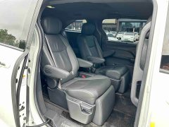Toyota Sienna 2021 2.5L Hybrid Premium Edition - photo 8